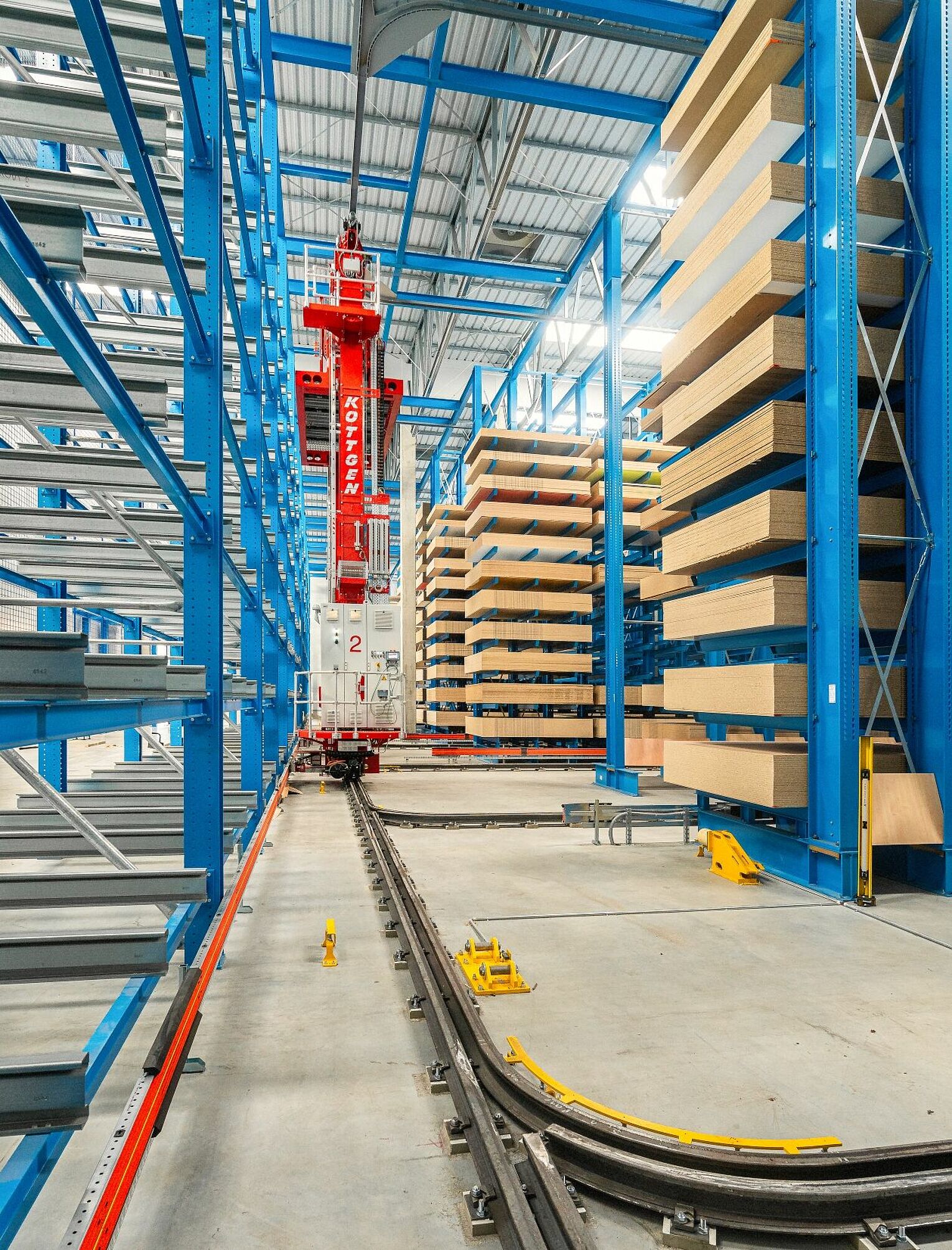 [Translate "Italien"] Cantilever racking timber trade