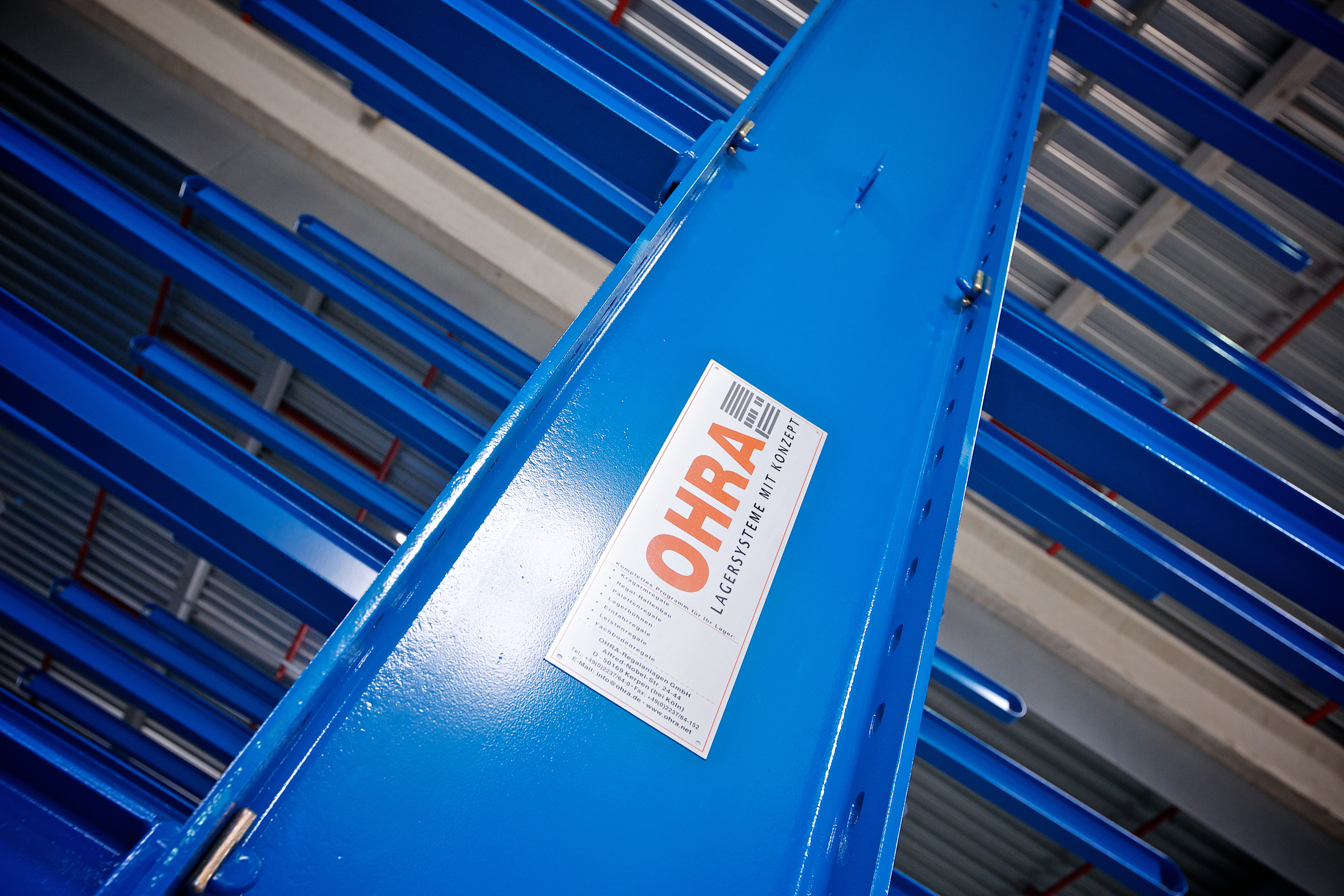 [Translate "Italien"] Cantilever racking system by OHRA